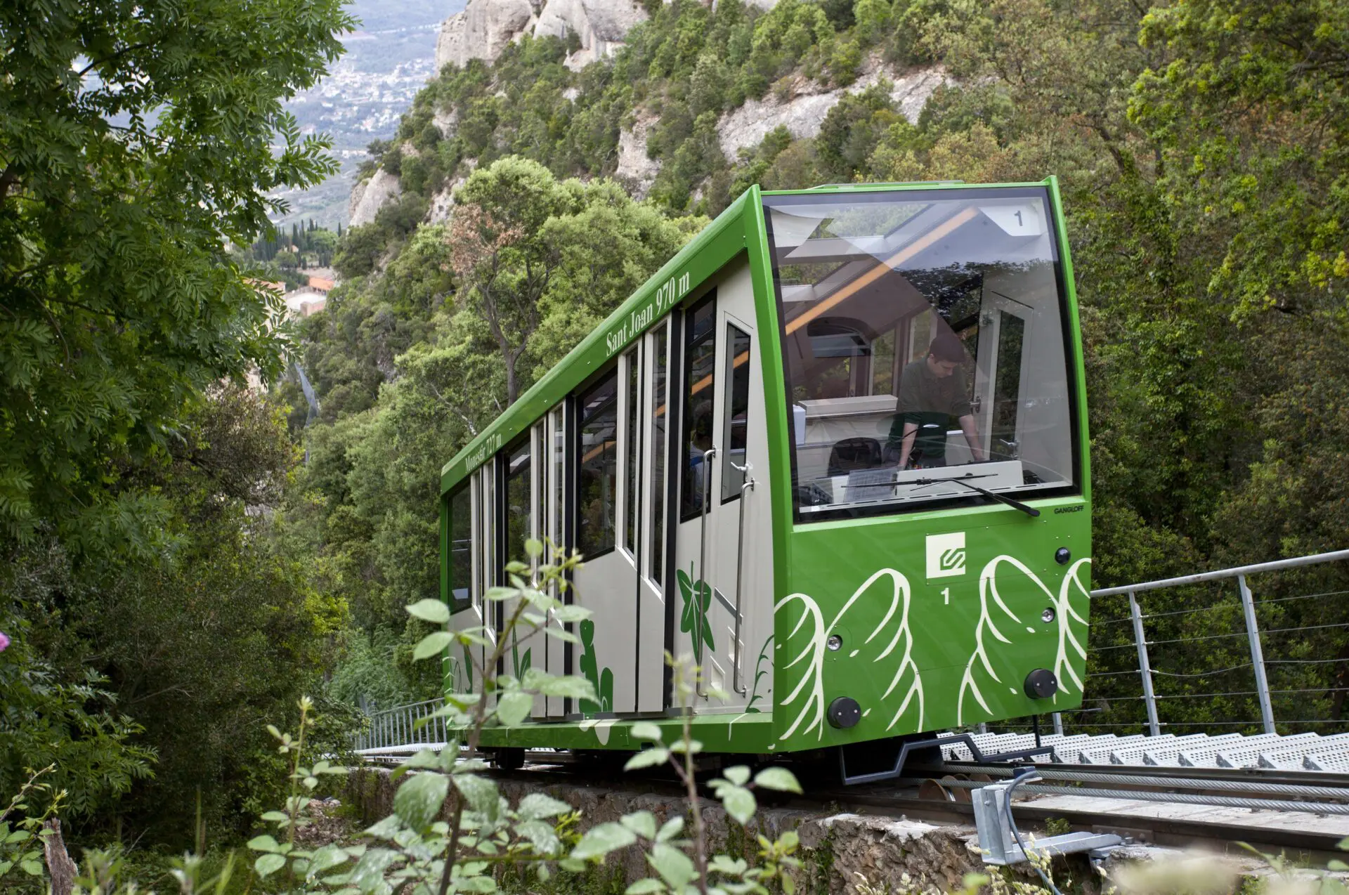 NOU FUNICULAR SANT JOAN MONTSERRAT FGC juny 2015