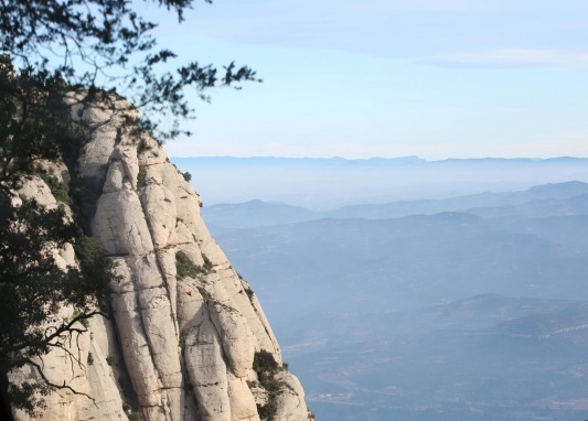 Vista detallada de la Serra de Montserrat - Vista en detalle de la Sierra de Montserrat