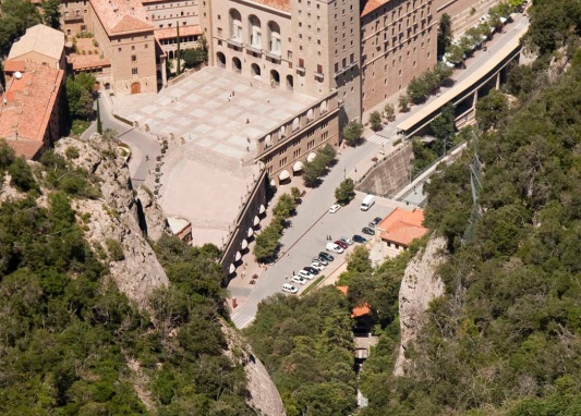 Vista aèria del Santuari de Montserrat / Vista aerea del Santuario de Montserrat