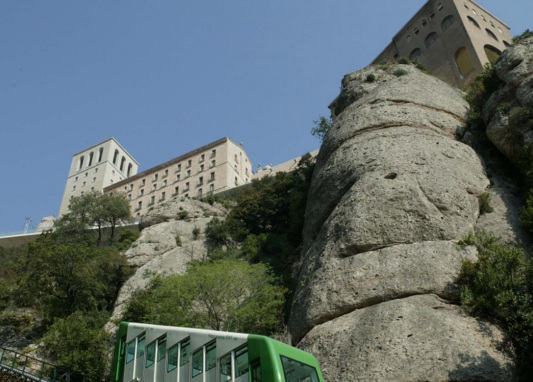 El Santuari de Montserrat i el Funicular de la Santa Cova / El Santuario de Montserrat y el Funicular de Santa Cova